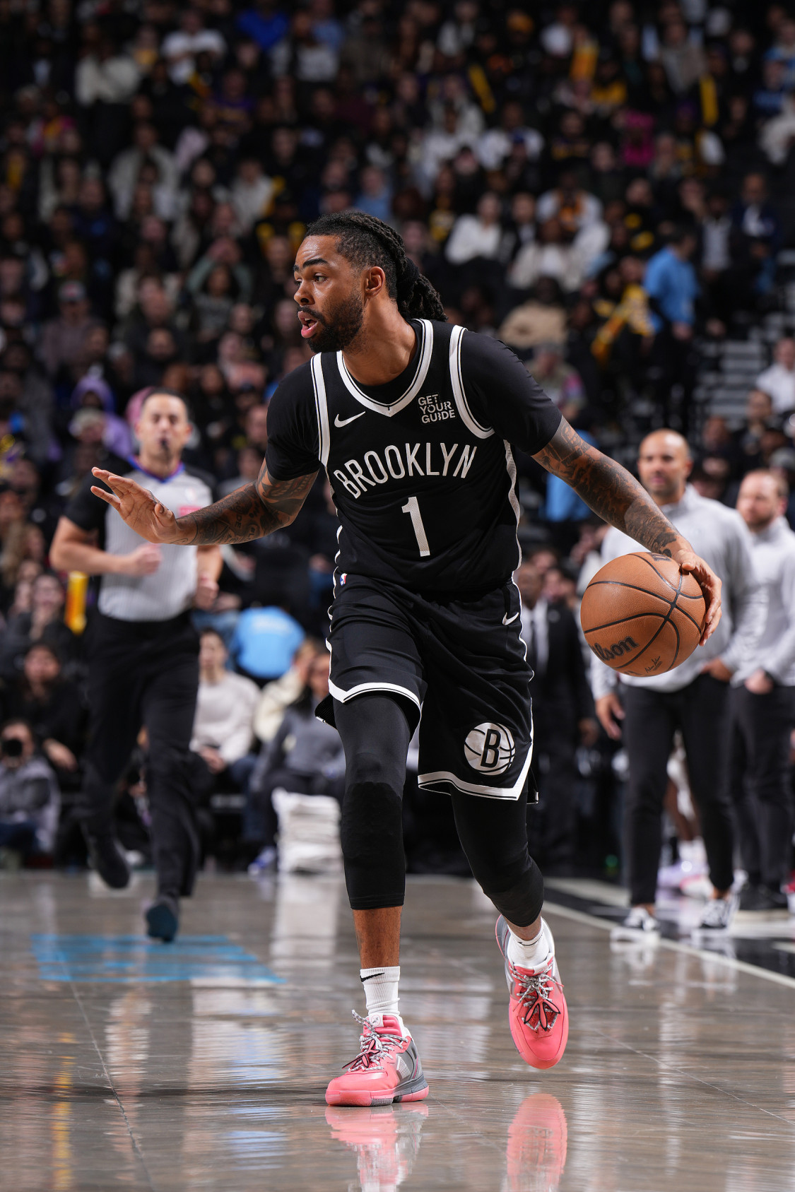 aoa体育活动-篮网队在主场大获全胜，实力展现(篮网队在主场大获全胜,实力展现在哪里)