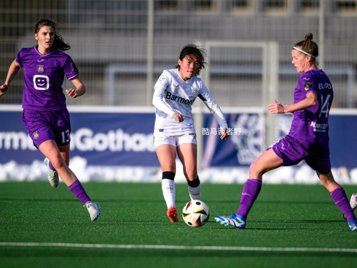 德国女足花式表演赢得好评展现实力(德国女足花式表演赢得好评展现实力视频)