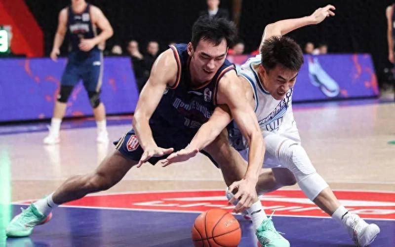 神奇表现：球员状态神勇，攻防两端俱佳的简单介绍