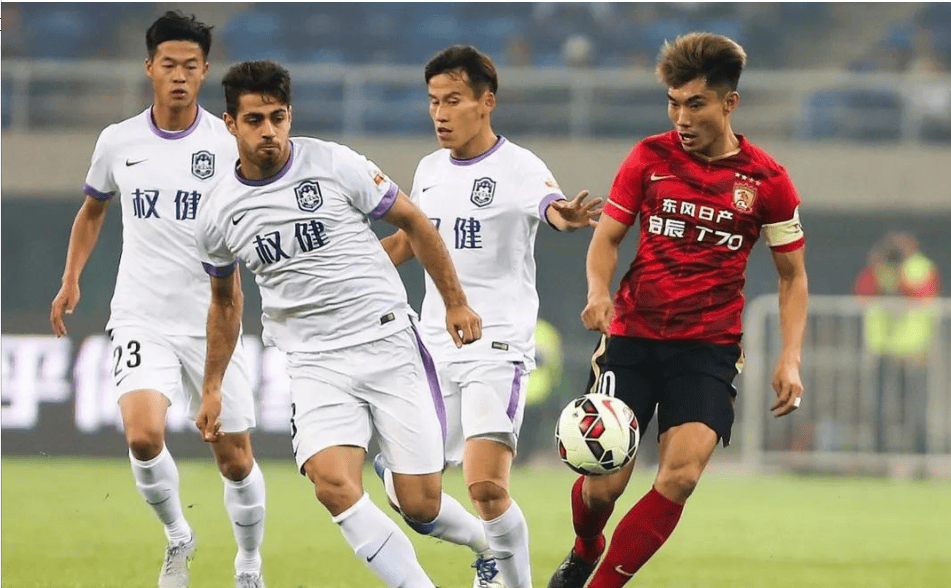 鹿岛鹿角球员体现出团队的默契合作,助力球队取得胜利的简单介绍 鹿岛鹿角球员体现出团队的默契合作,助力球队取得胜利的简单介绍