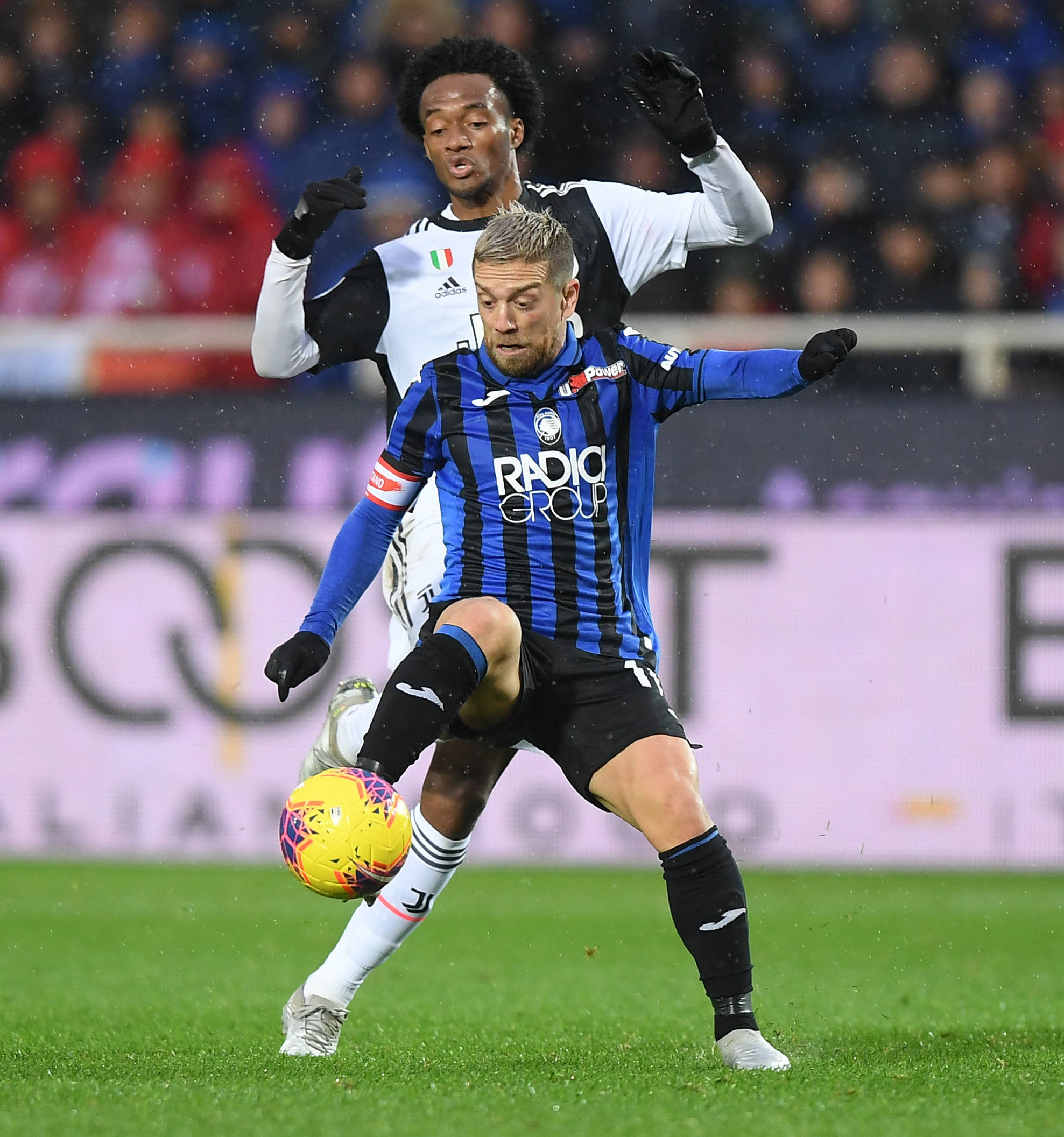 aoa体育官网-尤文图斯连续失球，意甲争冠前景黯淡