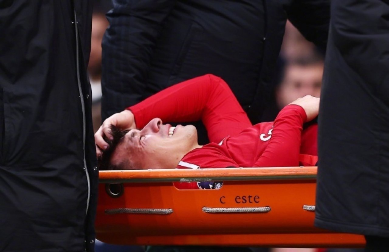 关于利物浦球星马内受伤因伤缺席比赛的信息