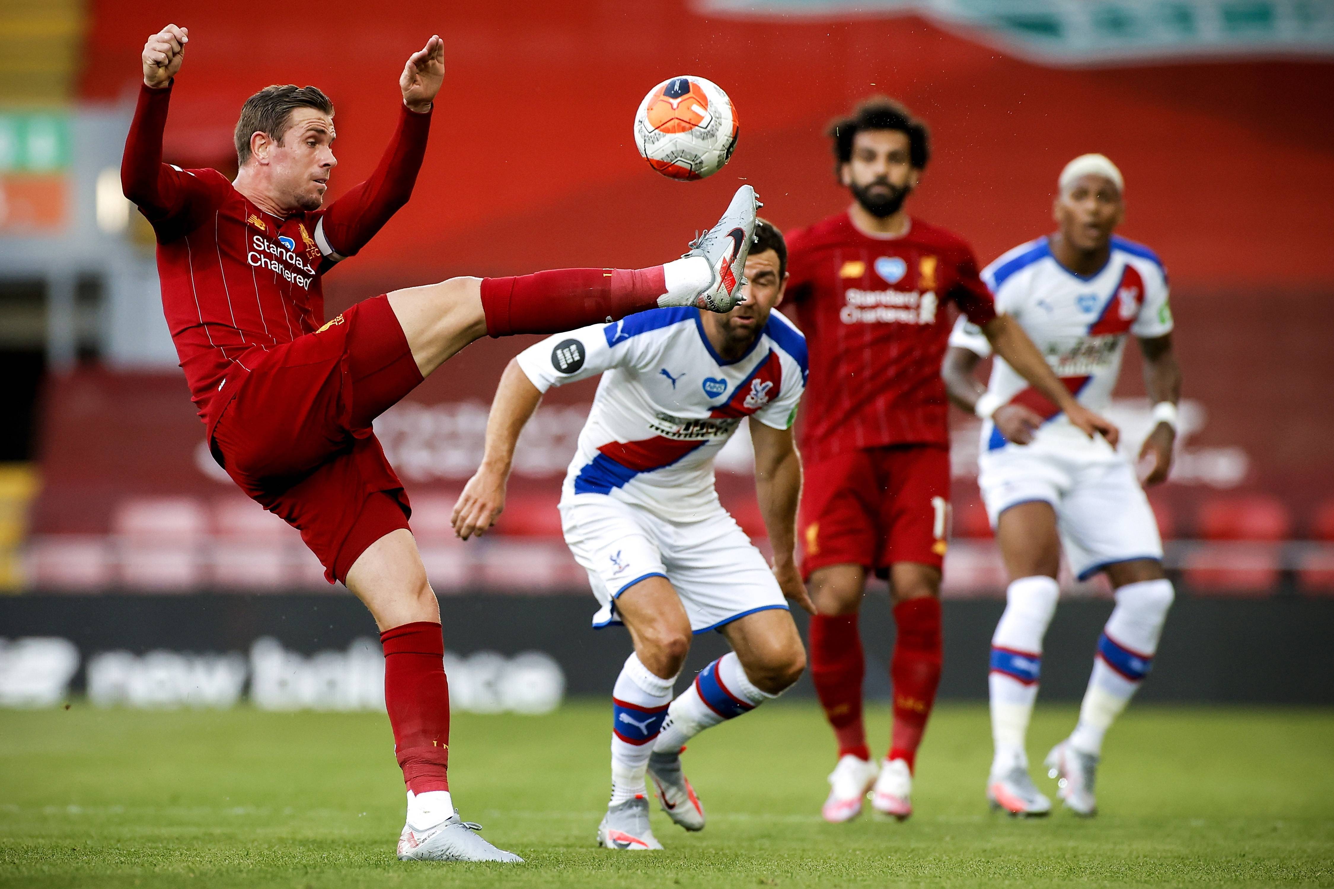 利物浦锋线火力强大,英超球队后防难敌 利物浦锋线火力强大,英超球队后防难敌