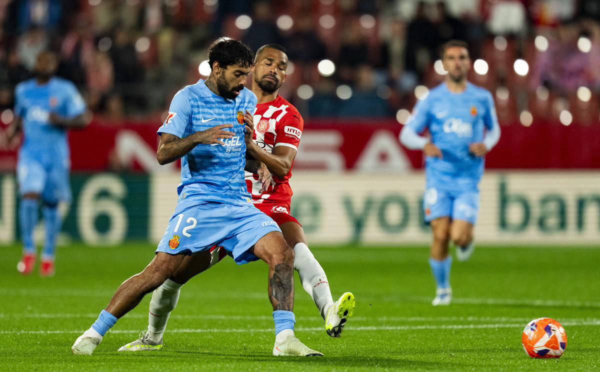 aoa体育培训-包含关键比赛时刻，球队士气高涨表现出色的词条