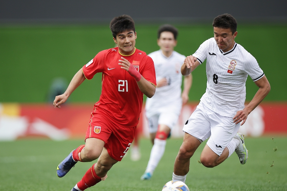 包含关键比赛时刻，球队士气高涨表现出色的词条