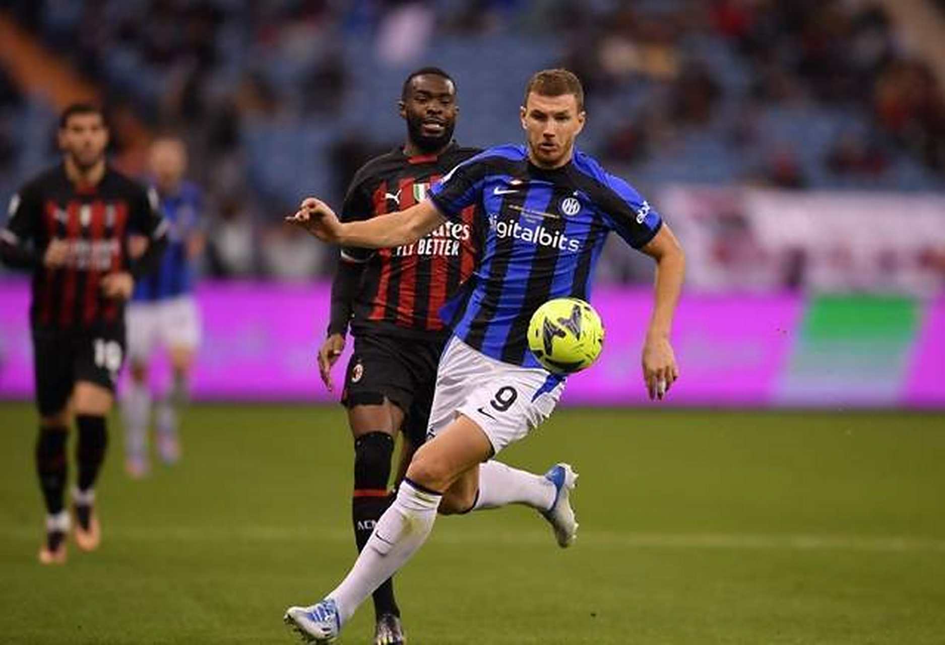 aoa体育直播-恩波利客场爆冷取胜，联赛排名大幅上升