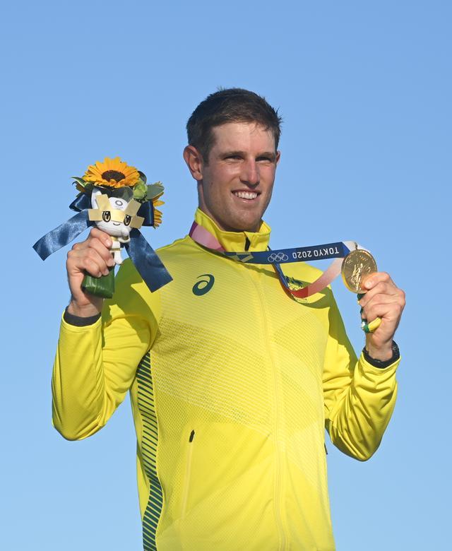 芬兰选手在田径比赛中夺得银牌 芬兰选手在田径比赛中夺得银牌