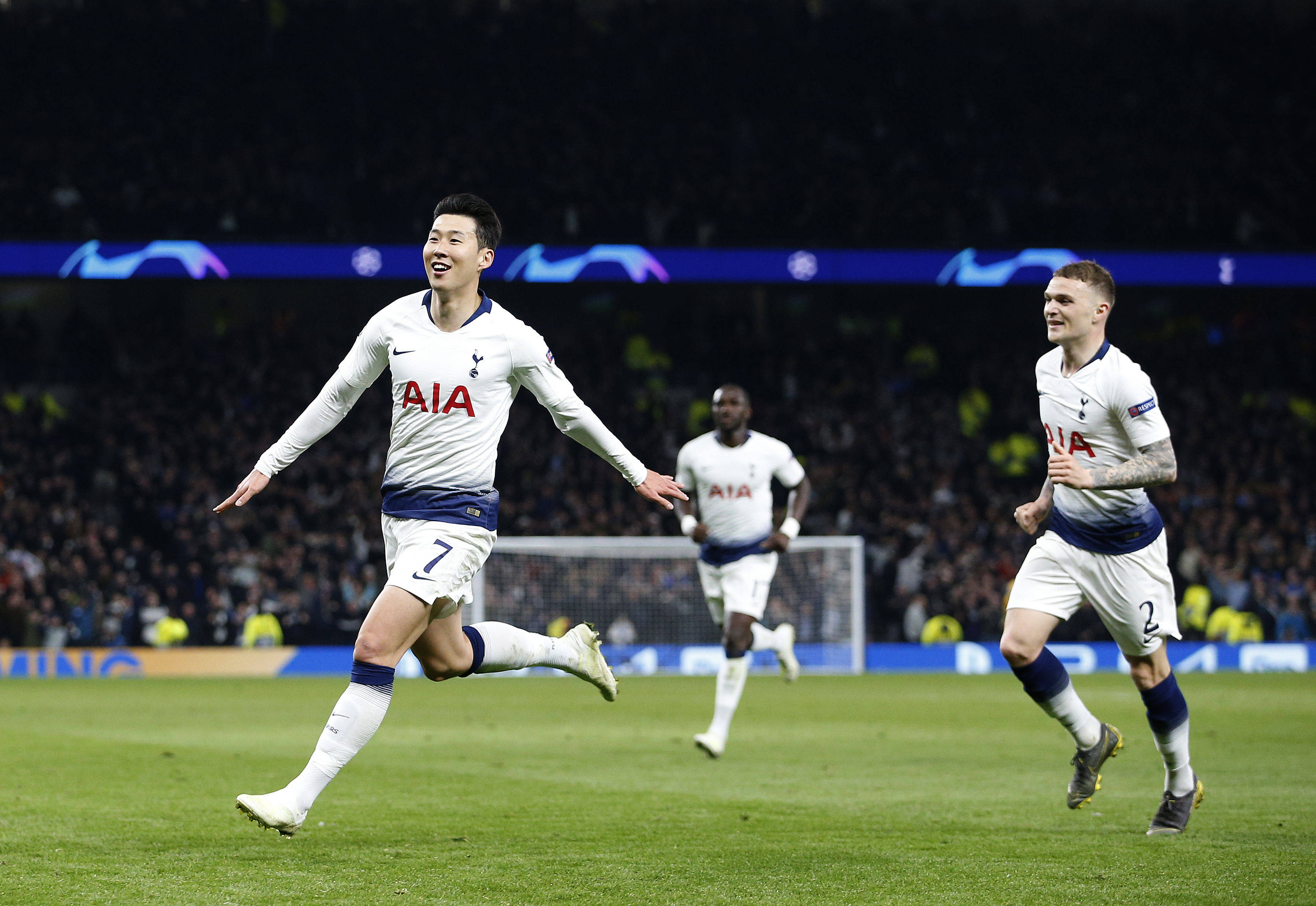 切尔西主场击败热刺，夺得关键分