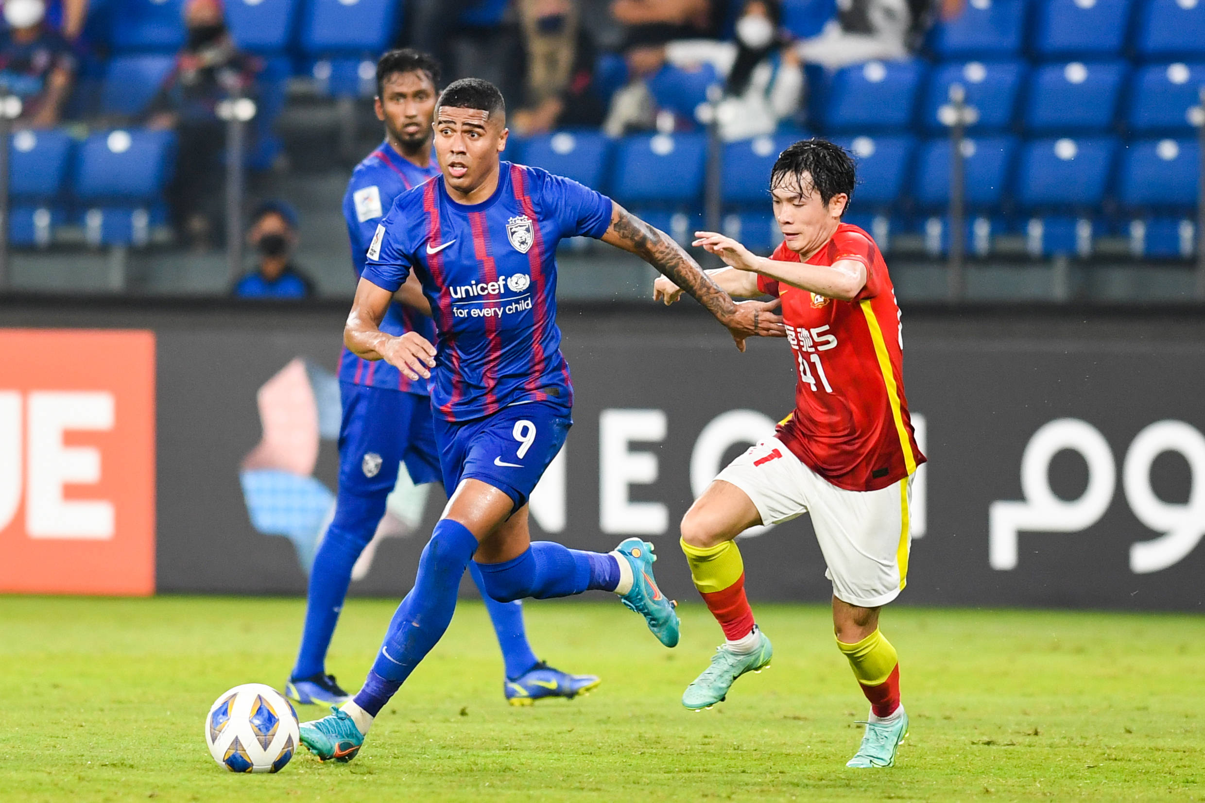 aoa体育教练-亚冠淘汰赛打响，悬念重重等待揭晓的简单介绍