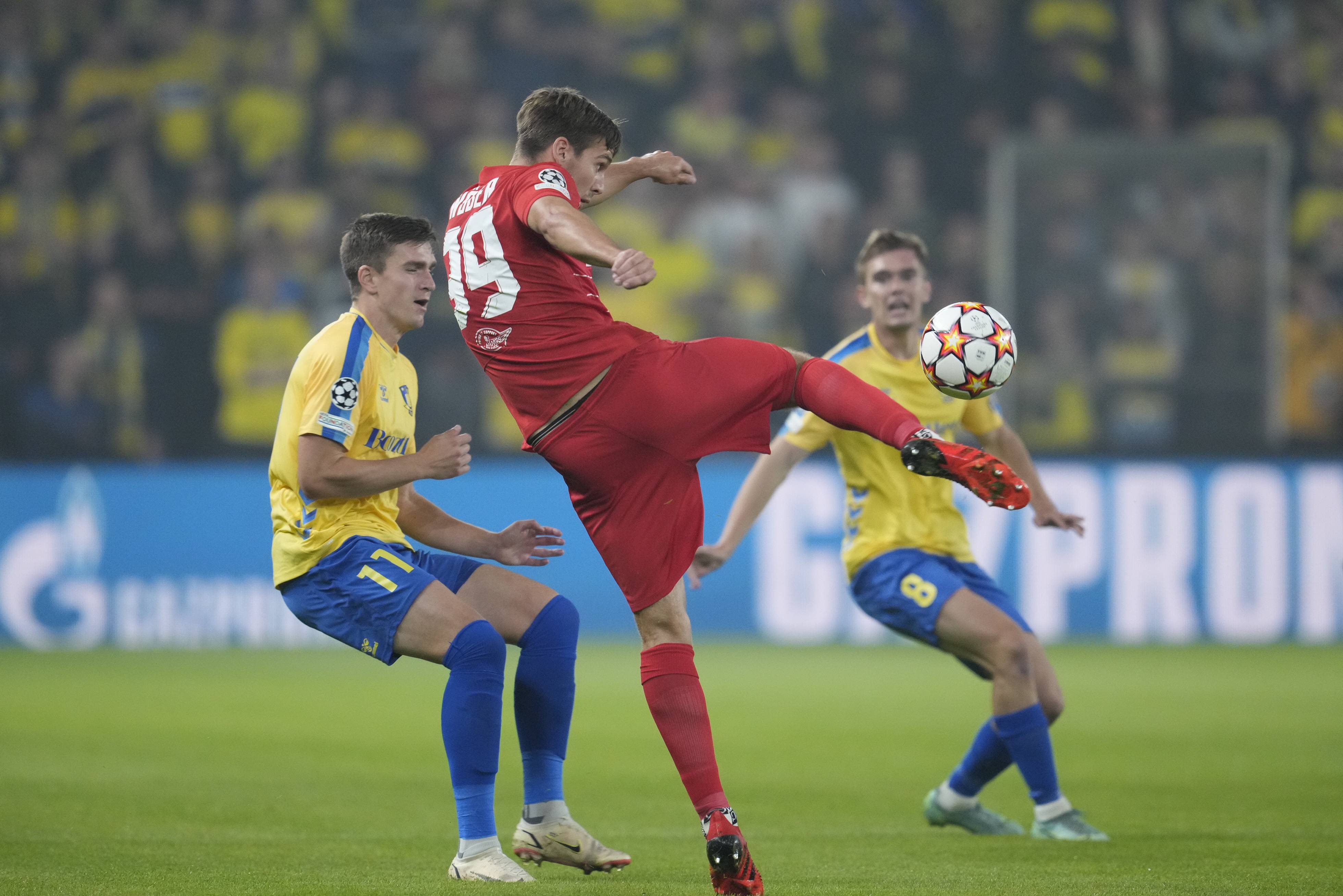 萨尔茨堡红牛队引进新中场，提升球队实力的简单介绍