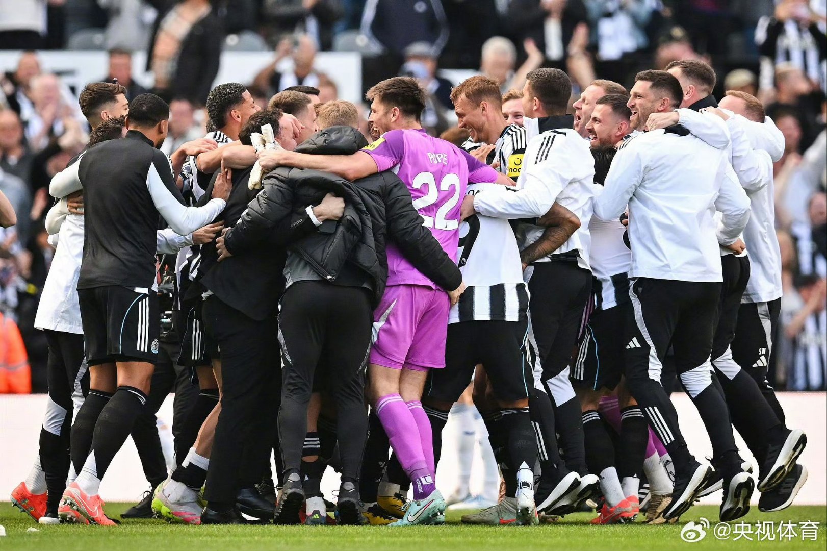 关于欧洲联赛场场胜负难测，球迷热议各种战术的信息