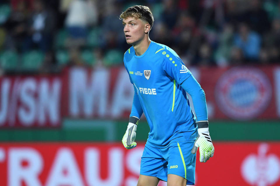 aoa体育活动-包含汉诺威队在客场比赛中显现实力，喜迎宝贵三分的词条