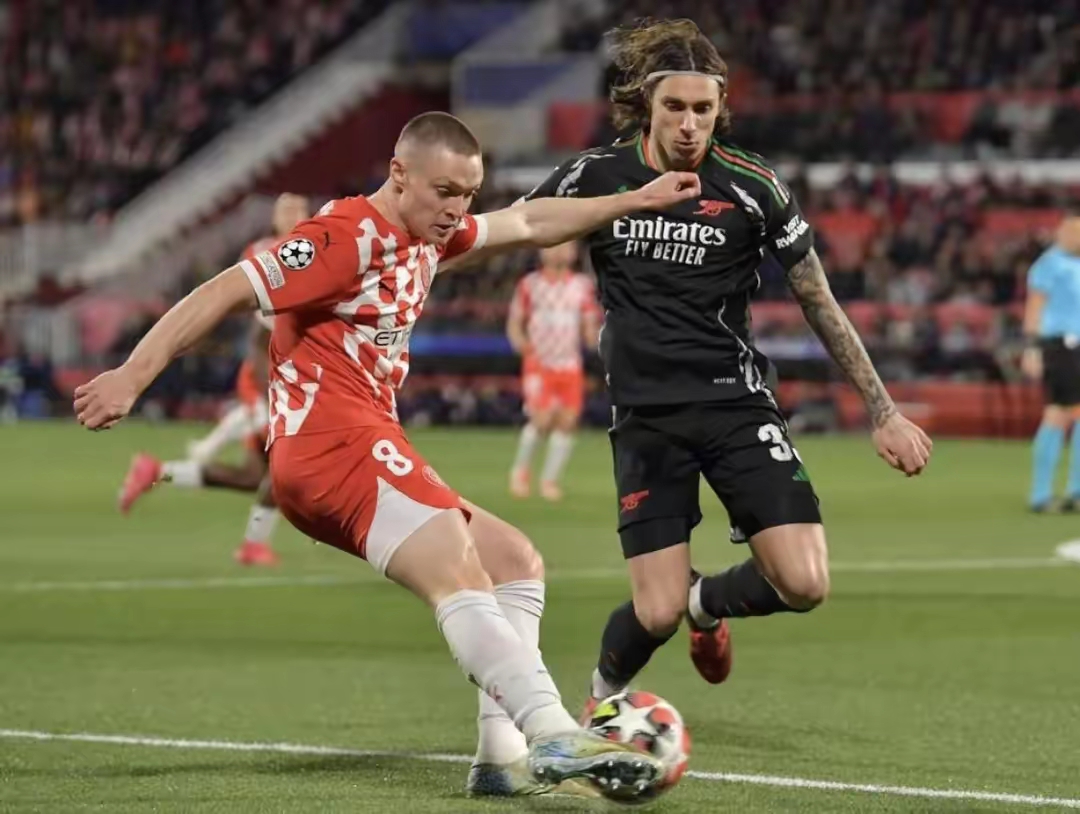 波兰国家队成功突围晋级下一轮 波兰国家队成功突围晋级下一轮