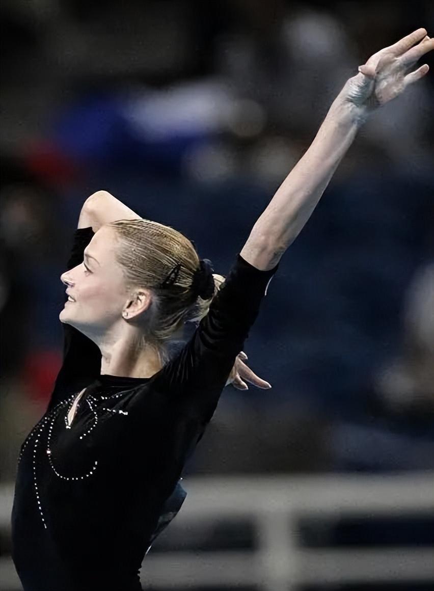 俄罗斯选手获得体操银牌，动作优美的简单介绍