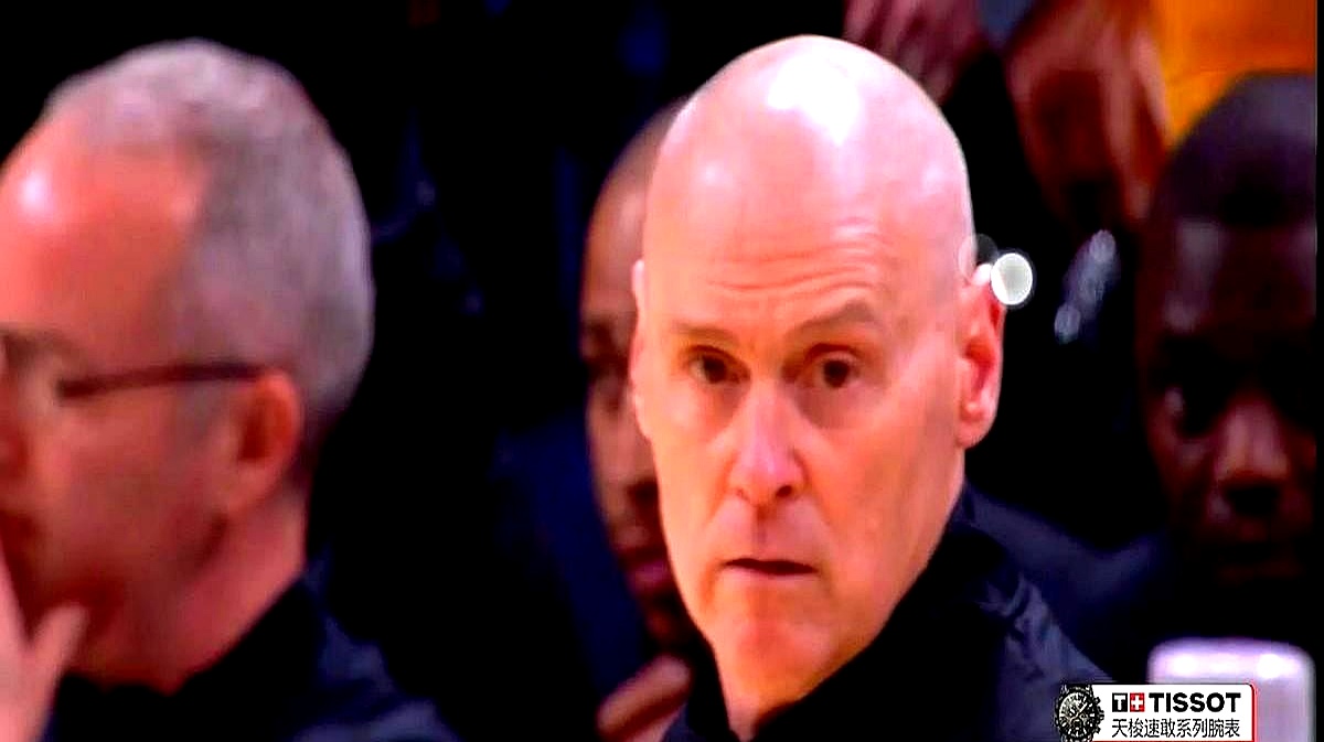 aoa体育活动-步行者主教练大力调整阵容，球队战术焕然一新的简单介绍