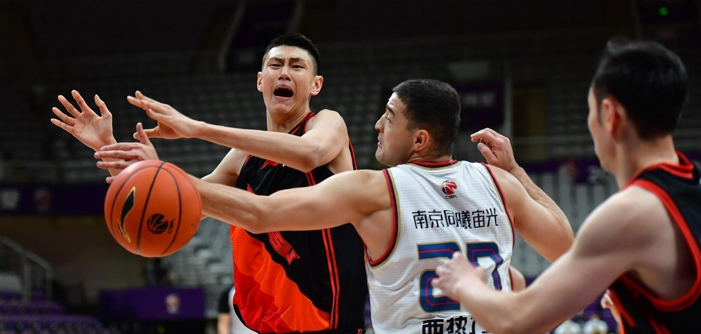 广东队外援砍下+，助球队逆转