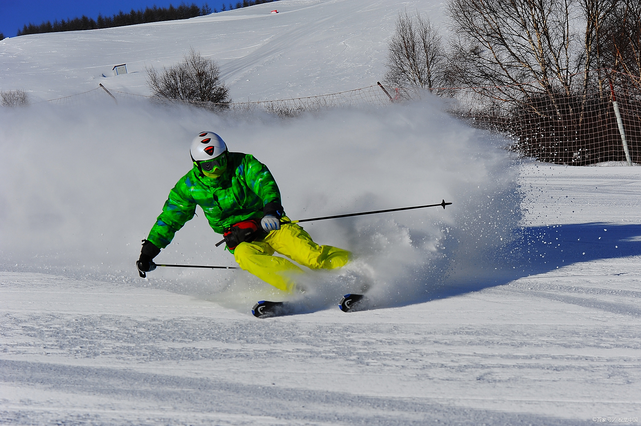 法国滑雪选手冲刺领先取得冠军 法国滑雪选手冲刺领先取得冠军