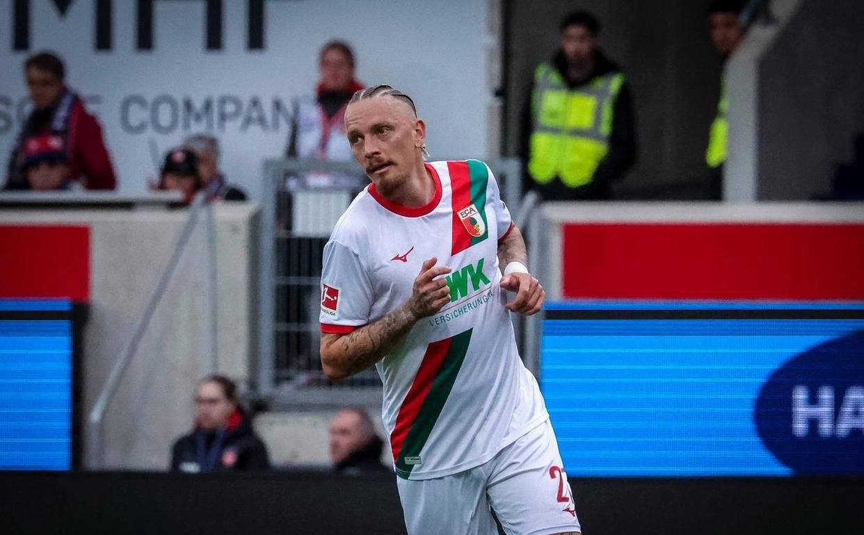 关于沃尔夫斯堡队大胜对手，轻松获胜的信息