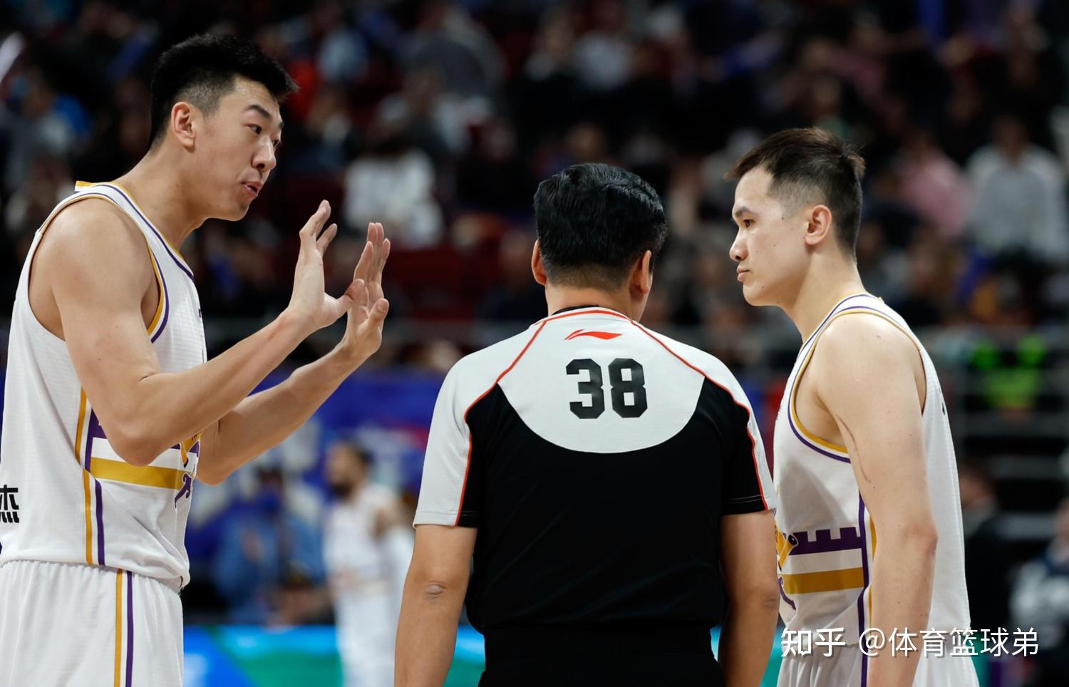 aoa体育新闻-关于巴里-布朗领军北控取得四连胜的信息