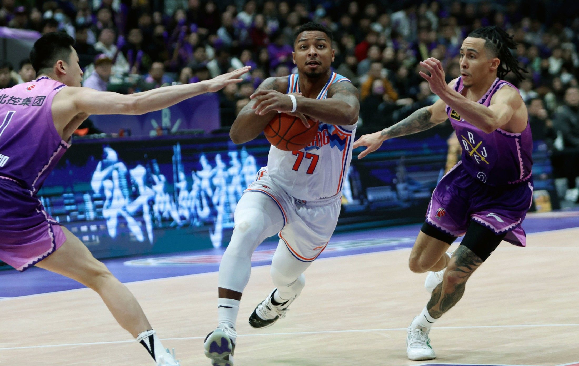 关于巴里-布朗领军北控取得四连胜的信息 关于巴里-布朗领军北控取得四连胜的信息