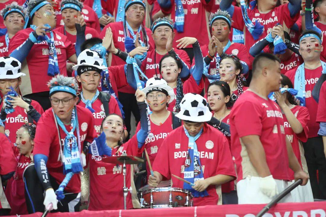 无畏的球员们全力以赴,挑战自我极限的简单介绍 无畏的球员们全力以赴,挑战自我极限的简单介绍