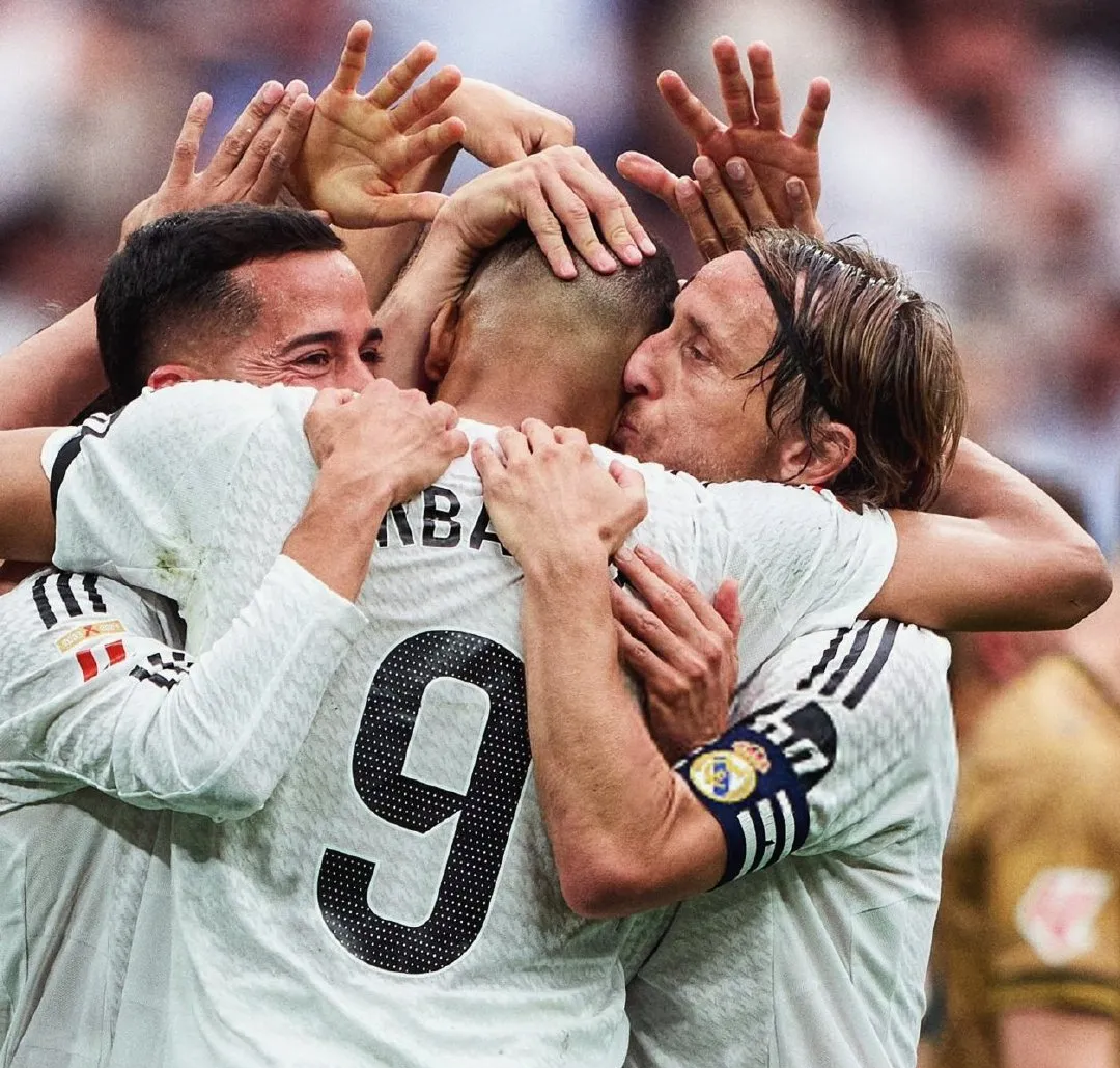 欧洲球星助攻建功,助球队战胜对手 欧洲球星助攻建功,助球队战胜对手