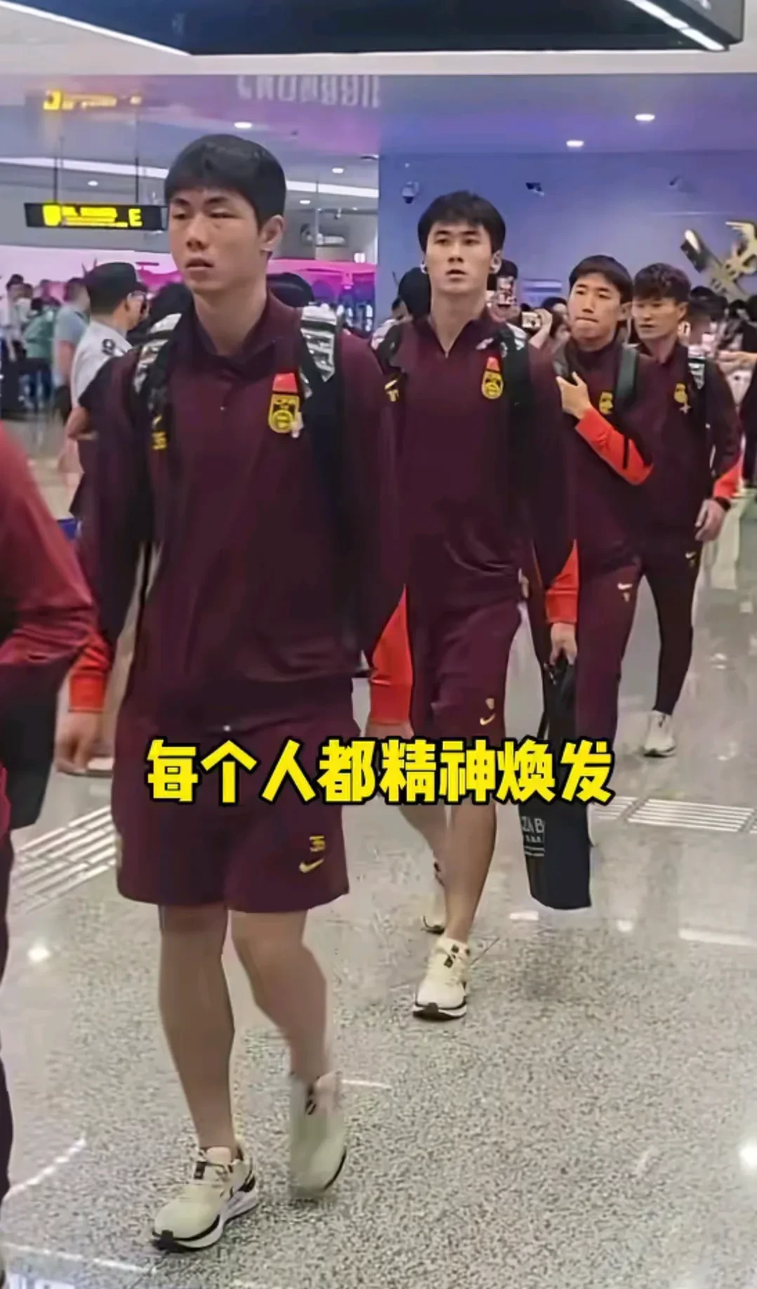 aoa体育新闻-完美起航！球队防守稳健轻松取胜