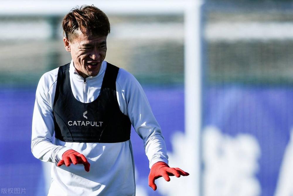 aoa体育新闻-包含黄海遭遇两连败，保级形势堪忧的词条