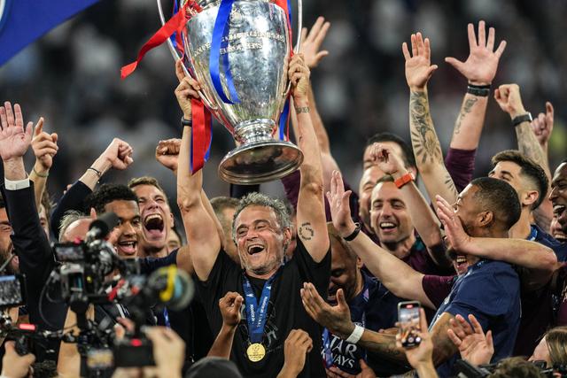 国际比赛中球队获得耀眼胜利 国际比赛中球队获得耀眼胜利